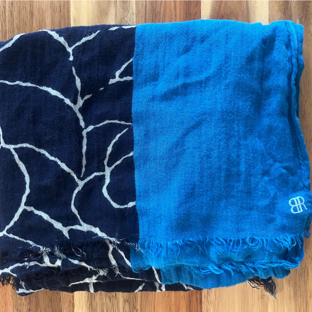 Banana Republic Scarf- super lightweight!
